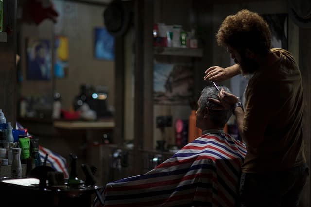Getting a Haircut Before a Date in Tallinn