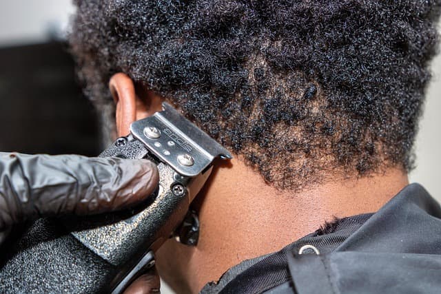 Getting a Haircut Before or After Work in Tallinn